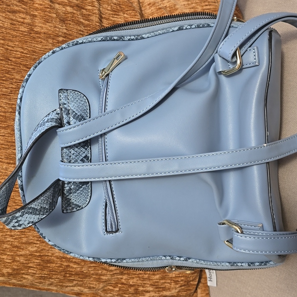 London Fog Blue and Gray Backpack with Snake Print - Picture 4 of 8
